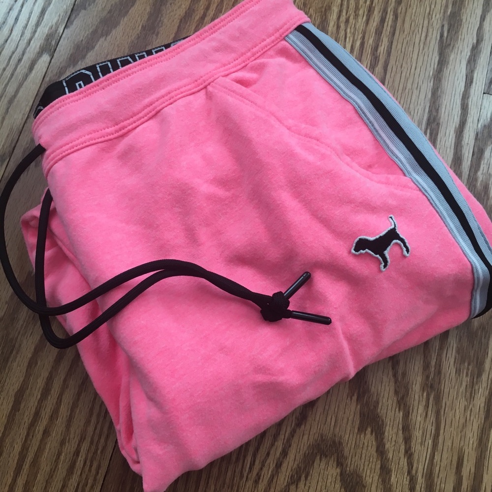 Pink Joggers 🏃‍♂️